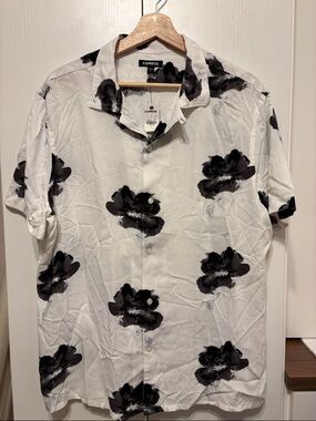 Express White Short-Sleeve Button-Up with Black Floral Print - L